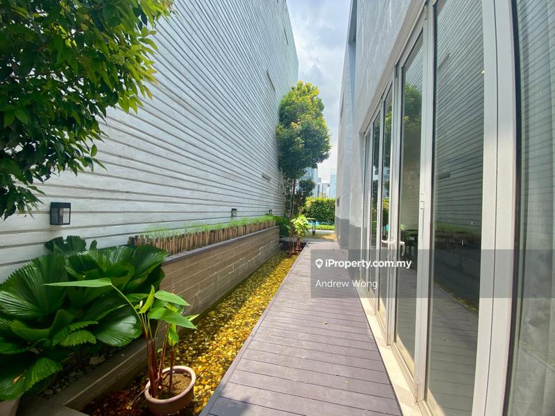 Bungalow House untuk Dijual di Lakefront Villa, Cyberjaya oleh Andrew Wong - iProperty.com.my