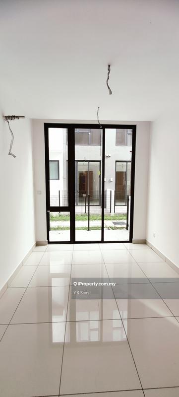 Rumah Teres 3-Tingkat untuk Dijual di Taman Puchong Legenda, Puchong oleh Y.K.Sam - iProperty.com.my