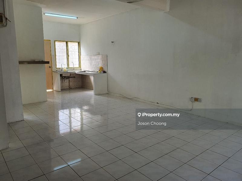 Rumah Teres 2-Tingkat untuk Dijual di Taman Bukit Serdang, Seri Kembangan oleh Joson Choong - iProperty.com.my