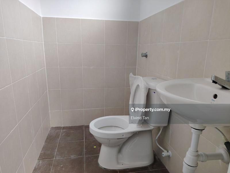 Rumah Berangkai 2 Tingkat untuk Dijual di 03yrw, Jasin oleh Elvind Tan - iProperty.com.my