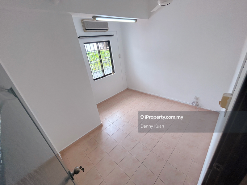 Rumah Berangkai 2.5 Tingkat untuk Dijual di Taman Ozana Impian, Bukit Katil oleh Danny Kuah - iProperty.com.my