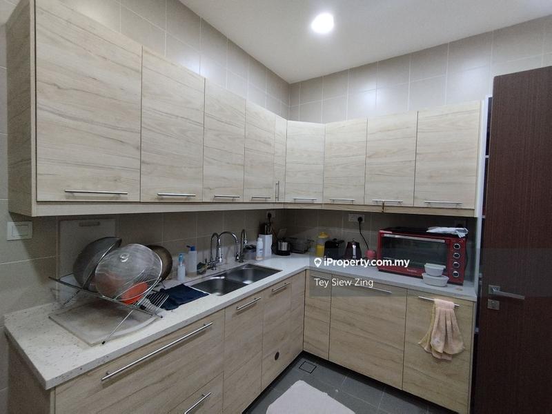 Rumah Berkembar untuk Dijual di Taman Bukit Serdang, Seri Kembangan oleh Tey Siew Zing - iProperty.com.my