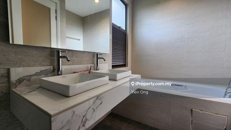 For Sale - Ara Hill Condominium