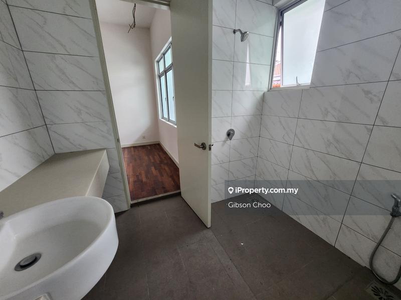 Rumah Berkembar untuk Dijual di Taman Puncak Saujana, Kajang oleh Gibson Choo - iProperty.com.my