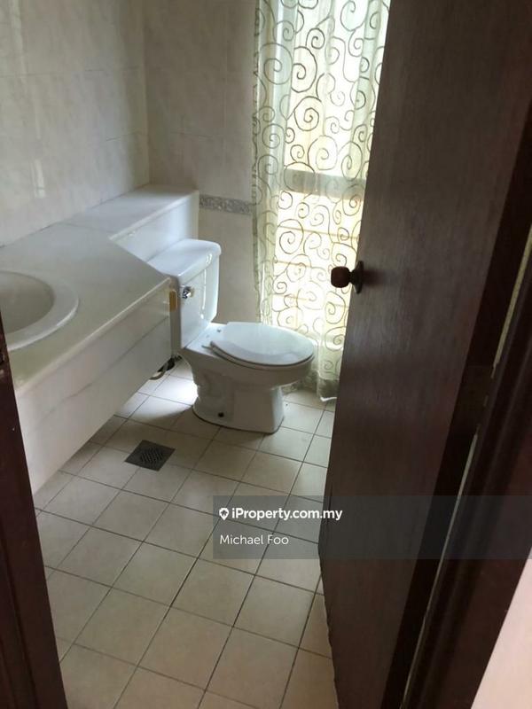 Rumah Bandar untuk Dijual di Serdang, Seri Kembangan oleh Michael Foo - iProperty.com.my