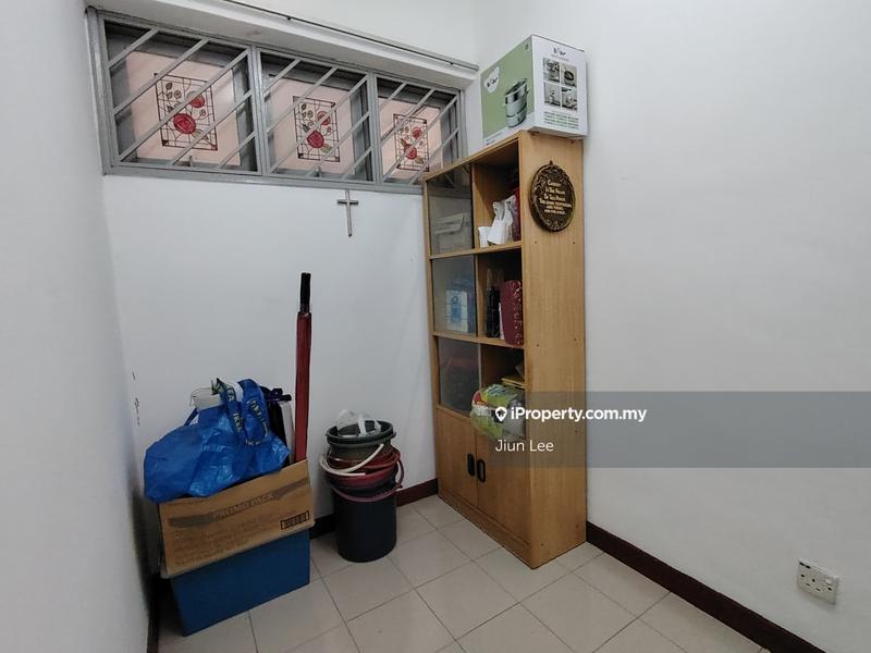 Condominium for Sale in Meadow Park 2 by Jiun Lee - iProperty.com.my