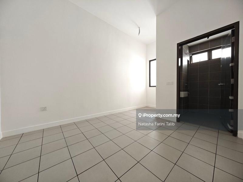 Rumah Berangkai 2 Tingkat untuk Dijual di Pekan Sepang, Sepang oleh Natasha Farini Talib - iProperty.com.my