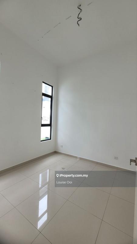 Bungalow House for Sale in Bandar Puncak Alam, Puncak Alam by Louise Ooi - iProperty.com.my