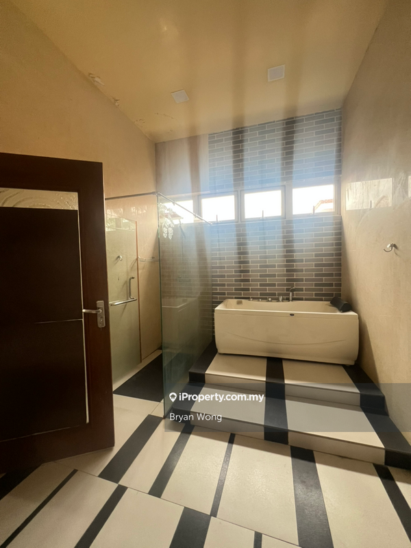 Bungalow House untuk Dijual di Country Heights, Kajang oleh Bryan Wong - iProperty.com.my