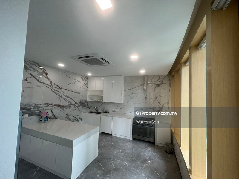 Residensi Servis untuk Dijual di The Oval oleh Warren Goh - iProperty.com.my