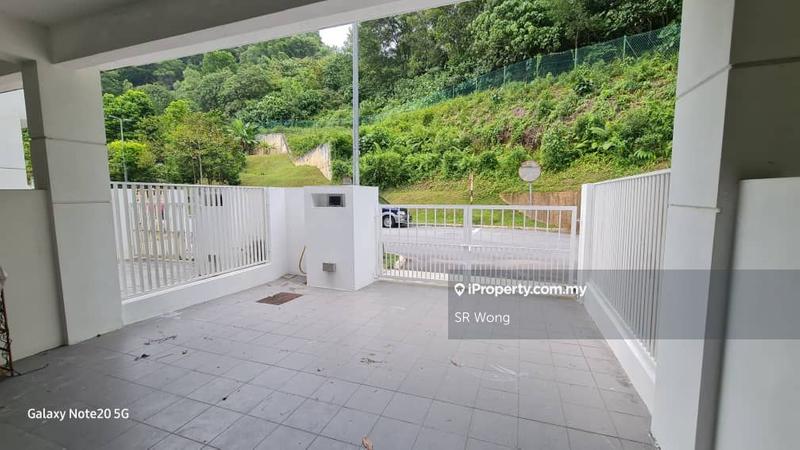 3-storey Terraced House for Sale in Bayu Heights 2 Serdang Seri Kembangan, Seri Kembangan by SR Wong - iProperty.com.my