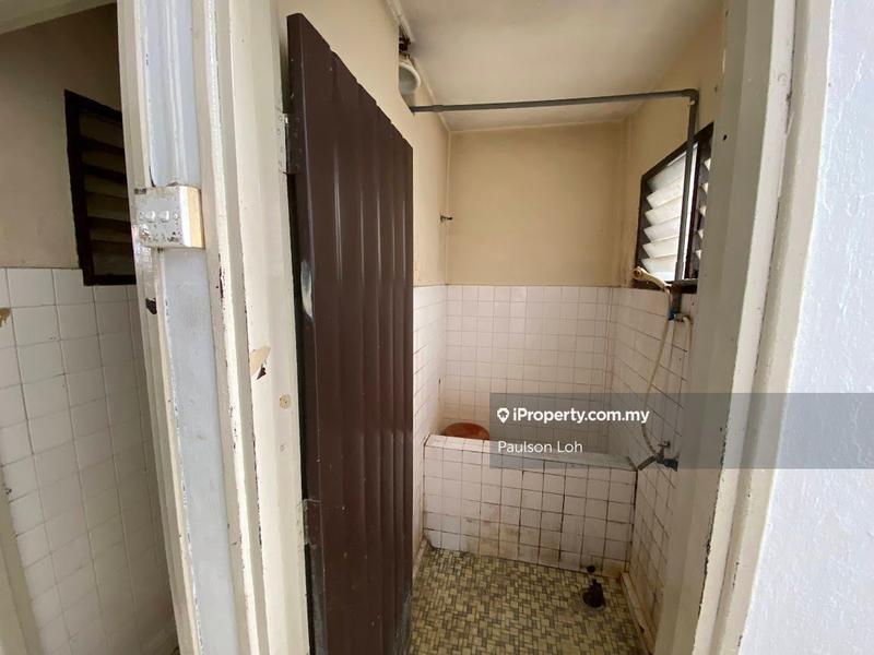 1-storey Terraced House for Sale in Taman Salak Selatan, 500m to MRT, Sri Petaling by Paulson Loh - iProperty.com.my