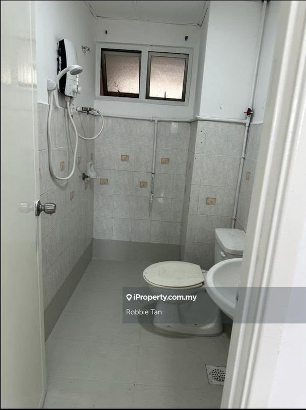 Flat for Sale in Taman Plentong Utama by Robbie Tan - iProperty.com.my