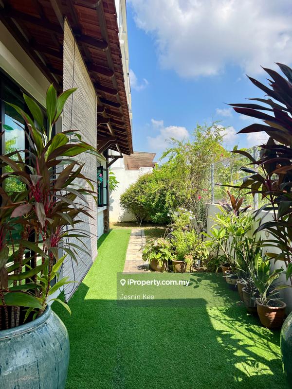Bungalow House for Sale in Perdana Lakeview East, Cyberjaya by Jesnin Kee - iProperty.com.my