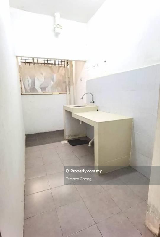 Rumah Pangsa untuk Dijual di Damai Utama oleh Terence Chong - iProperty.com.my