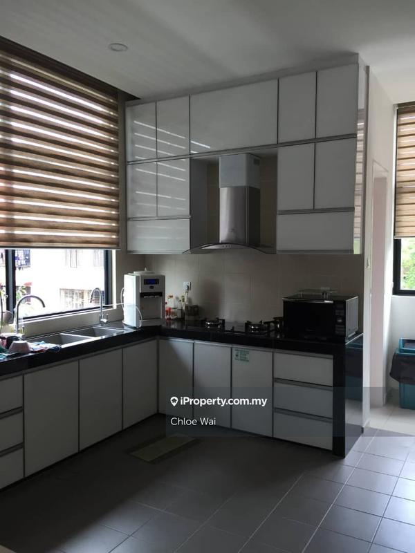 Rumah Berkembar untuk Dijual di Serdang, Seri Kembangan oleh Chloe Wai - iProperty.com.my