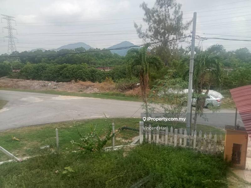 Bungalow House for Sale in Taman Desa Bayu, Lumut by Vincent Har - iProperty.com.my