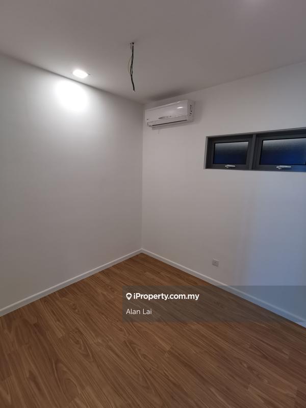 Condominium for Sale in Lakefront Residence by Alan Lai - iProperty.com.my