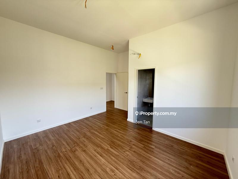 2-storey Terraced House for Sale in 402a6, Telok Panglima Garang by Jen Tan - iProperty.com.my