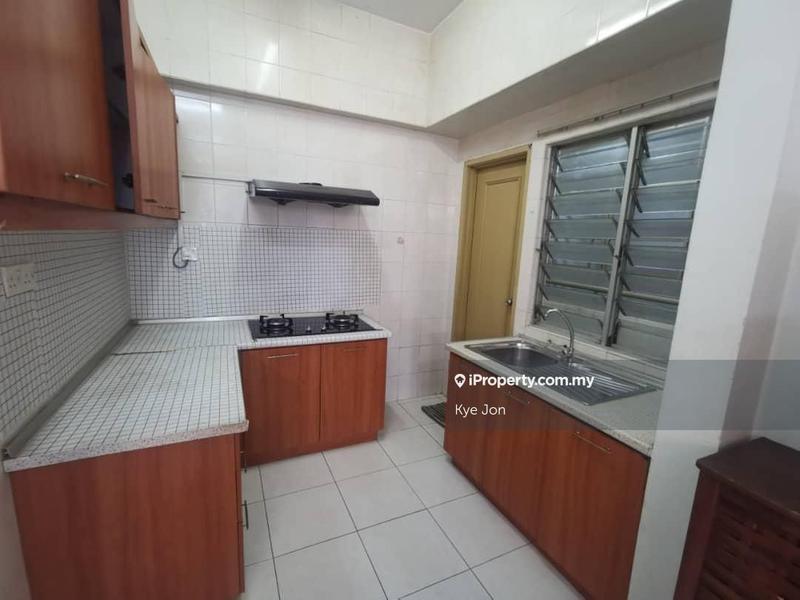 Residensi Servis untuk Dijual di E-Tiara oleh Kye Jon - iProperty.com.my