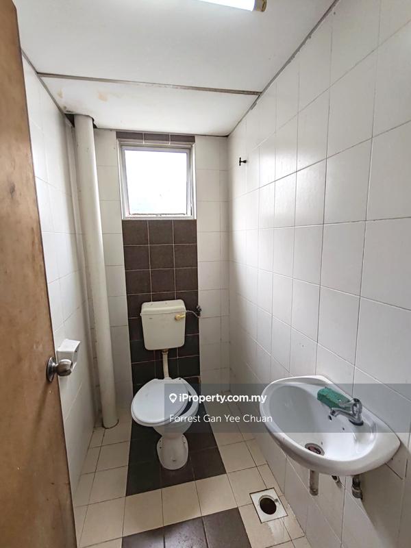 Shop for Sale in Bandar Parklands, Klang, Klang by Forrest Gan Yee Chuan - iProperty.com.my