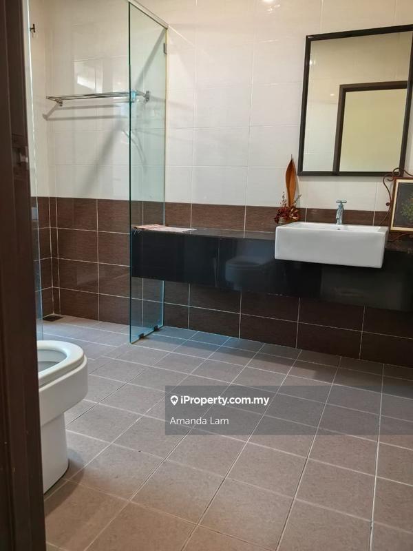 Rumah Berangkai 3 Tingkat untuk Dijual di Southbay Residence, Batu Maung oleh Amanda Lam - iProperty.com.my
