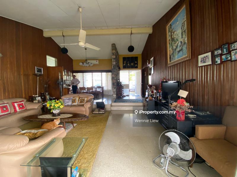 Bungalow House for Sale in Bukit Gasing, Petaling Jaya by Wennie Liew - iProperty.com.my