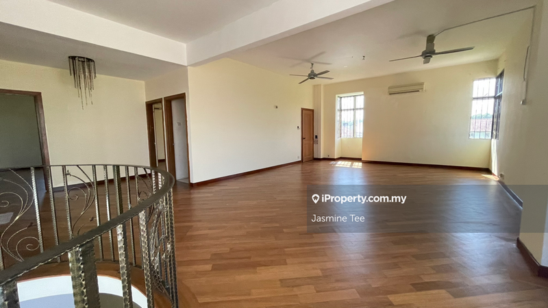 Bungalow House for Sale in Renovated with swimming pool, Ampang Utama(Ampang, Ampang by Jasmine Tee - iProperty.com.my