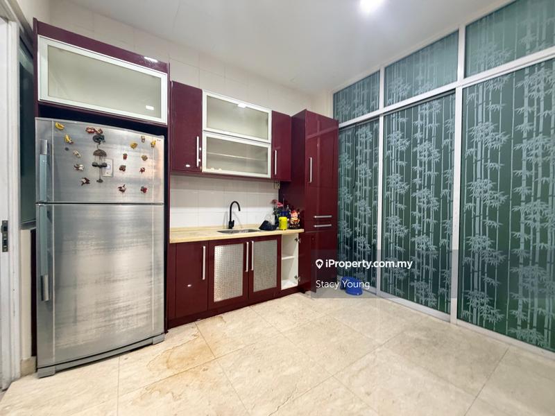 2.5-storey Terraced House for Sale in Duta Tropika, Batu by Stacy Young - iProperty.com.my