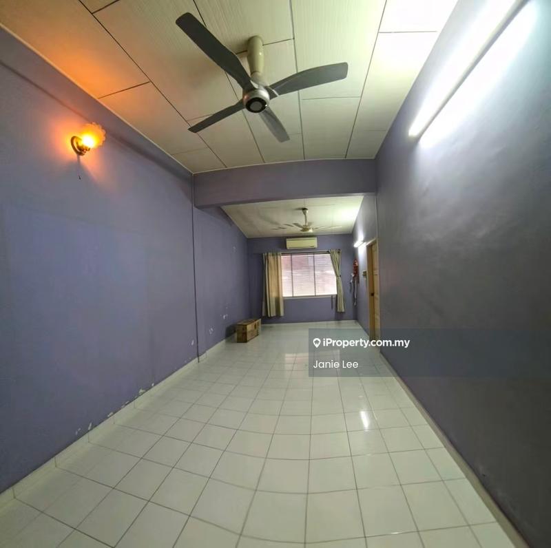 Semi-Detached House for Sale in Taman Chi Liung, Klang by Janie Lee - Living Room - iProperty.com.my
