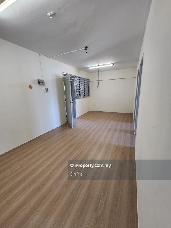For Rent - Taman Daya - Jalan Nipah 11, 12
