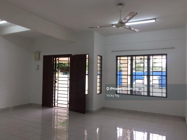 Rumah Teres 2-Tingkat untuk Dijual di Taman Puchong Tekali, Puchong oleh Vicky Ng - iProperty.com.my