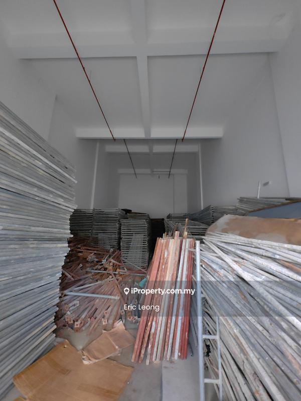 Retail Space for Rent in Pusat Perdagangan Seri Kembangan, Seri Kembangan by Eric Leong - Interior - iProperty.com.my