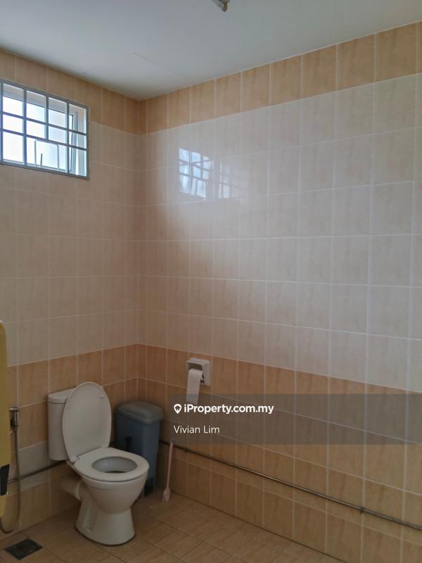 Rumah Teres 3-Tingkat untuk Dijual di Bukit Jambul, Bayan Lepas oleh Vivian Lim - iProperty.com.my