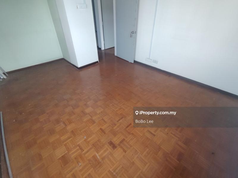 Rumah Berangkai 2 Tingkat untuk Dijual di Taman Overseas Union (Taman Oug), Jalan Klang Lama (Old Klang Road) oleh BoBo Lee - iProperty.com.my