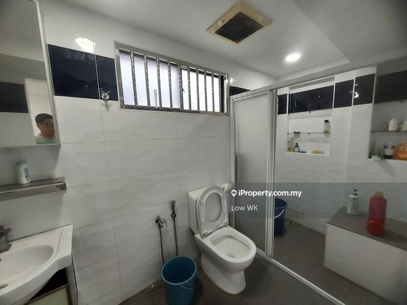 Rumah Teres untuk Dijual di Happy Garden, Kuchai Lama oleh Low WK - iProperty.com.my