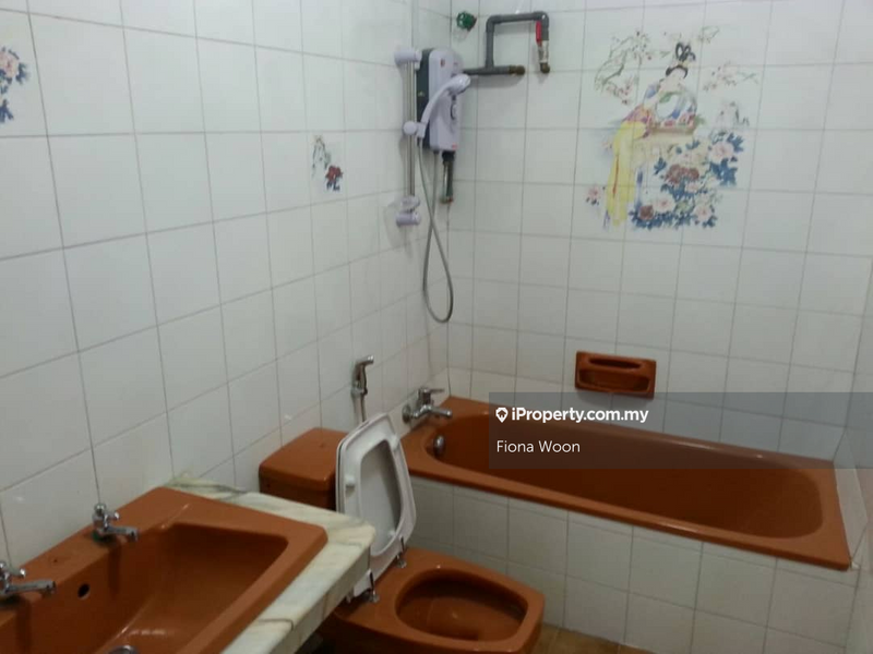 Bungalow House for Sale in Taman Kesidang , Kampung Lapan, Melaka City by Fiona Woon - iProperty.com.my