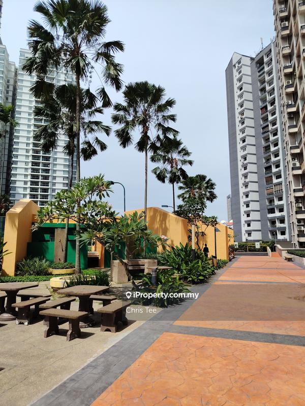 Condominium for Sale in Royal Domain Sri Putramas 2 by Chris Tee - iProperty.com.my