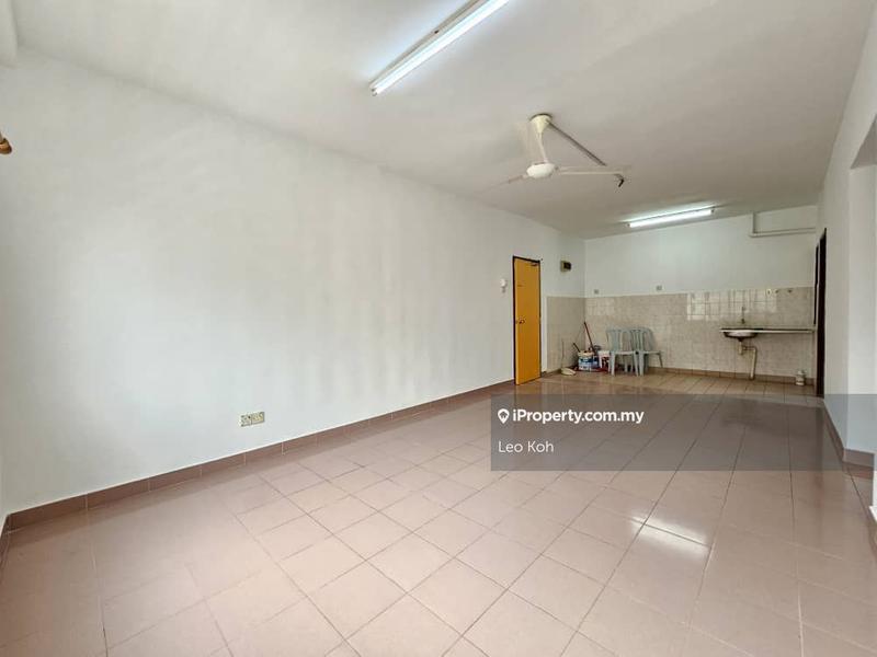 Apartment for Sale in Putra Permai Block B by Leo Koh - iProperty.com.my