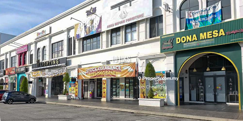 For Sale - Good ROI! 4.6%! Eco Grandeur Bandar Puncak Alam 2 Storey Shoplot Tenanted!!
