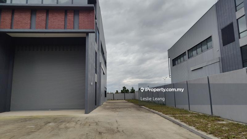 Kilang Berkembar untuk Dijual di Sungai Buloh, Selangor oleh Leslie Leang - iProperty.com.my