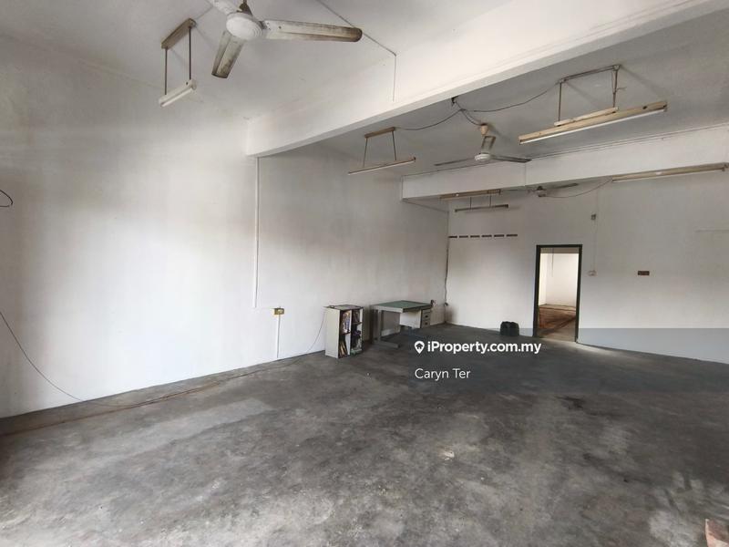 For Sale - Taman Senai Utama ( Facing Main Road ) 3 Storey Shoplot