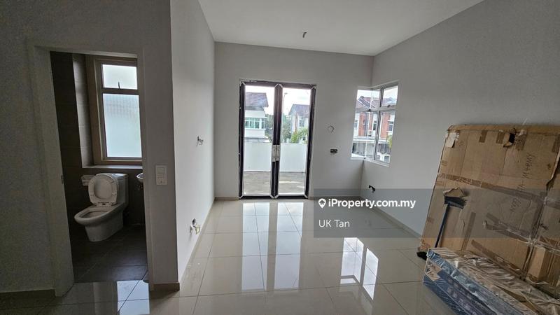 Rumah Teres untuk Dijual di qi6mk, Telok Panglima Garang oleh UK Tan - iProperty.com.my