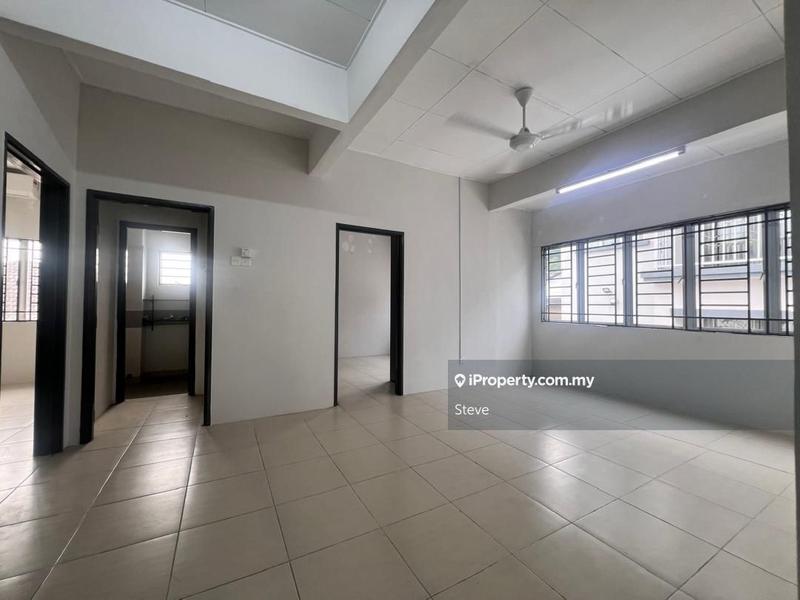 Rumah Berkembar untuk Dijual di Bandar Putra Permai, Seri Kembangan oleh Steve - iProperty.com.my