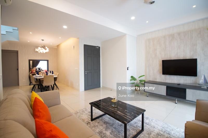 Kediaman Servis untuk Dijual di Tropical Villa oleh June Koo - iProperty.com.my