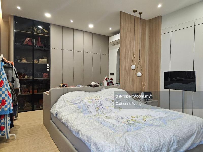 For Sale - Trinity Pentamont