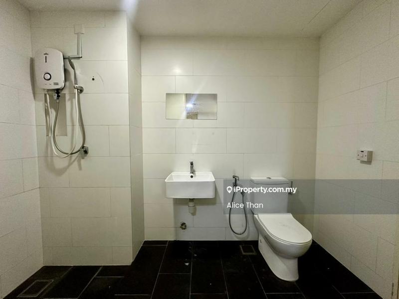 Residensi Servis untuk Disewa di SqWhere Service Apartments oleh Alice Than - Bathroom - iProperty.com.my