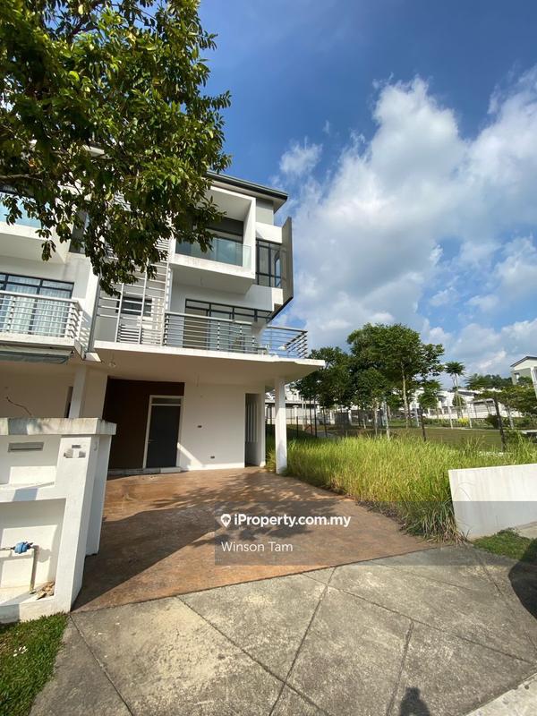 3-storey Terraced House for Sale in Lakeclub Parkhomes Rawang, Rawang by Winson Tam - iProperty.com.my