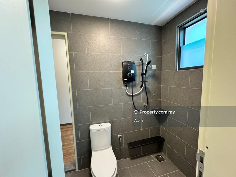 2-storey Terraced House for Rent in Taman Padang Temu, Melaka City by Alvin - upstair share toilet  - iProperty.com.my