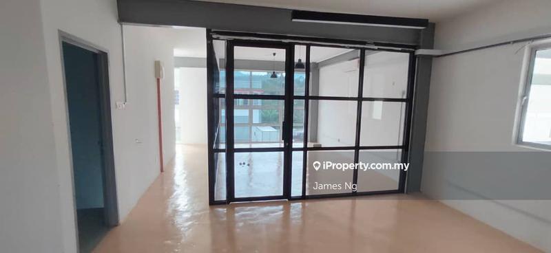 For Rent - Ready move in condition Semi Detached Mantin